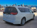 2025 Chrysler Voyager LX